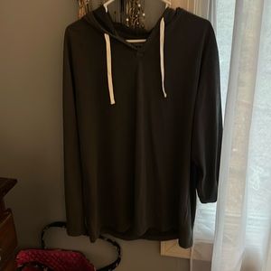 Roundtree and York grey lightweight hoodie very good condition.